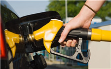 國(guó)內(nèi)成品油價(jià)格按機(jī)制下調(diào)