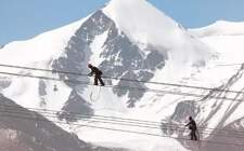 11月23日國家電網承建的藏中電力聯網工程竣工投運