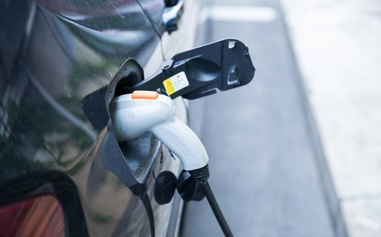 法國道達爾將在其300個加油站安裝1000個快充樁