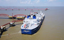 亞馬爾液化天然氣(LNG)項(xiàng)目第三條生產(chǎn)線正式投產(chǎn)，比計(jì)劃提前一年