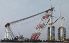 申能臨港海上一期項目25臺上海電氣風電機組全部完成吊裝