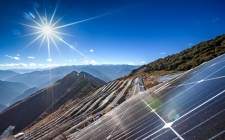 世界海拔最高的山地光伏扶貧項目在阿壩州金川縣投運