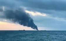 兩艘裝有液化天然氣船在刻赤海峽起火