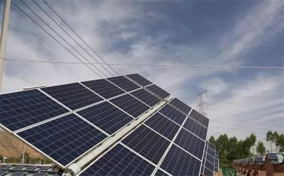 一位光伏企業(yè)首席品牌官的回憶：7年前陷入全行業(yè)虧損，但中國光伏挺了過來