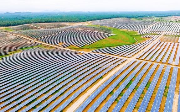 中廣核首個(gè)“一帶一路”沿線開發(fā)項(xiàng)目“吉打”太陽能電站達(dá)到商運(yùn)