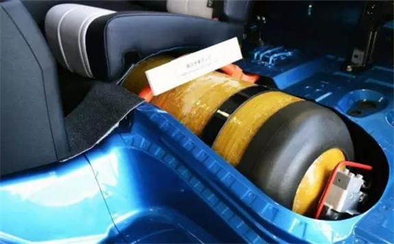國產(chǎn)70MPaⅢ型車載儲氫瓶進退維艱