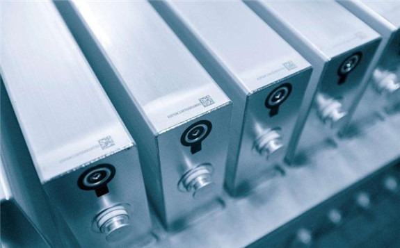 英國大學率先制造出由晶體磷構成的柔性納米帶實現快充提高電池容量