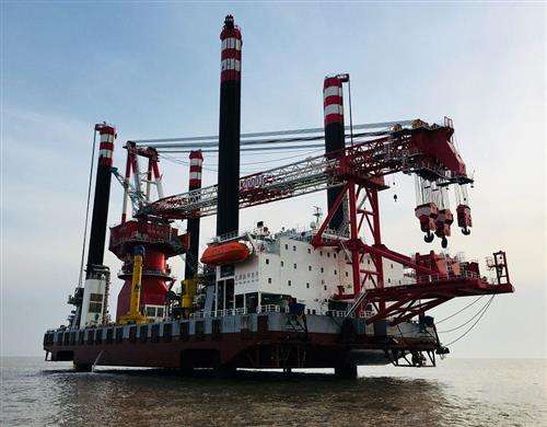 全球首座1200噸桁架式樁腿自升式風電安裝平臺-“海龍興業號”正式交付