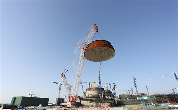 中國核建承建全球單體最大容量低溫乙烷罐成功升頂