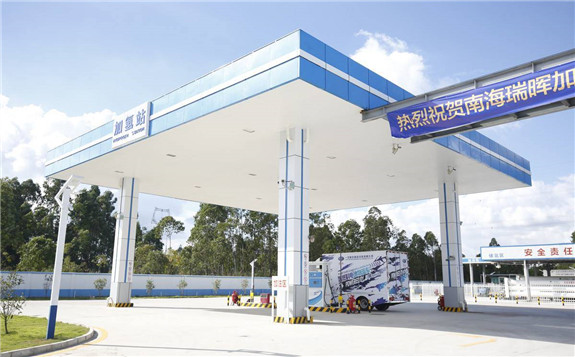 氫燃料電池汽車再度“燃”起，誰(shuí)阻攔了加氫站的復(fù)興之路?