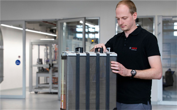 新燃料電池中，鉑將只扮演“次要角色”