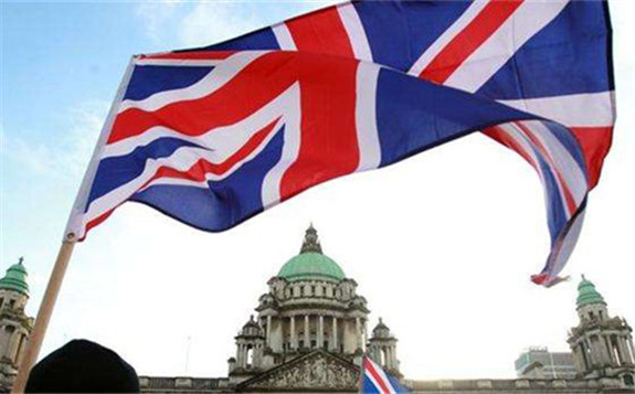 英國氣候變化委員會近日建議英國政府提前禁售汽油和柴油新車