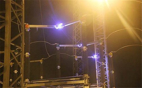 我國研發制造的全球首個200千伏高壓直流斷路器成功進行首次短路試驗