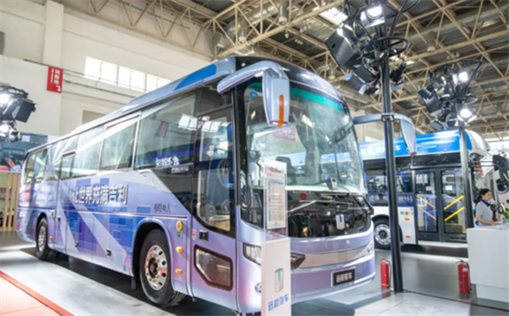 吉利的F12和銀隆的奔馬 燃料電池客車哪家強？