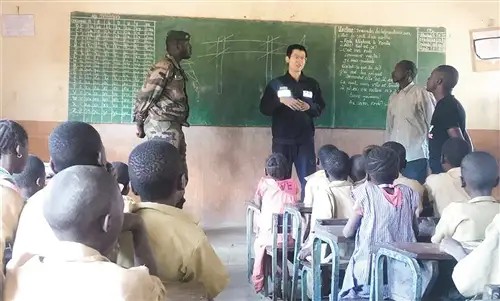 點(diǎn)亮非洲“萬(wàn)家燈火”