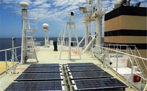 EMP太阳能电池阵装船正式投入运行
