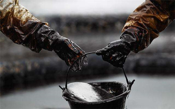 新疆油田建成我国最大优质环烷基稠油生产基地！产量超1亿吨