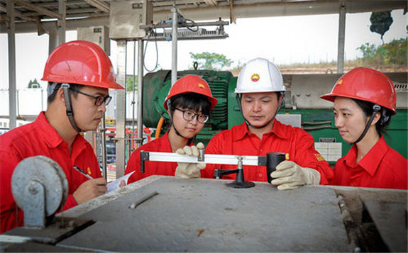 中石油自主研发抗230摄氏度超高温油基钻井液获重大突破