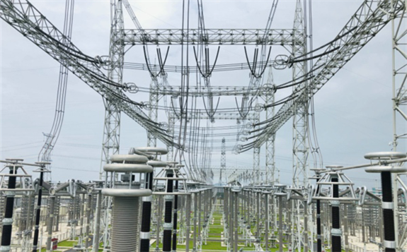 “疆電外送”的“高速通道”：昌吉-古泉±1100千伏特高壓直流輸電工程