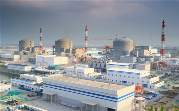 田湾核电站5号机组发电机穿转子完成