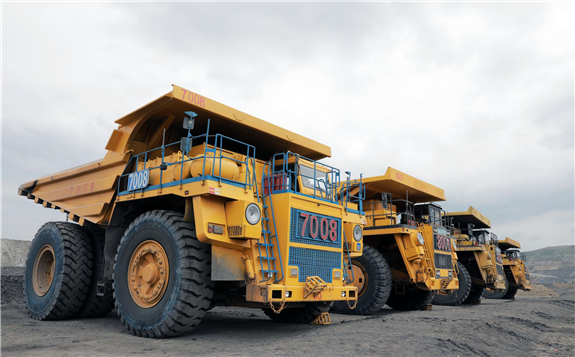 中国煤炭行业首批基于5G技术实现驾驶无盲区的大型矿车正式投入运行