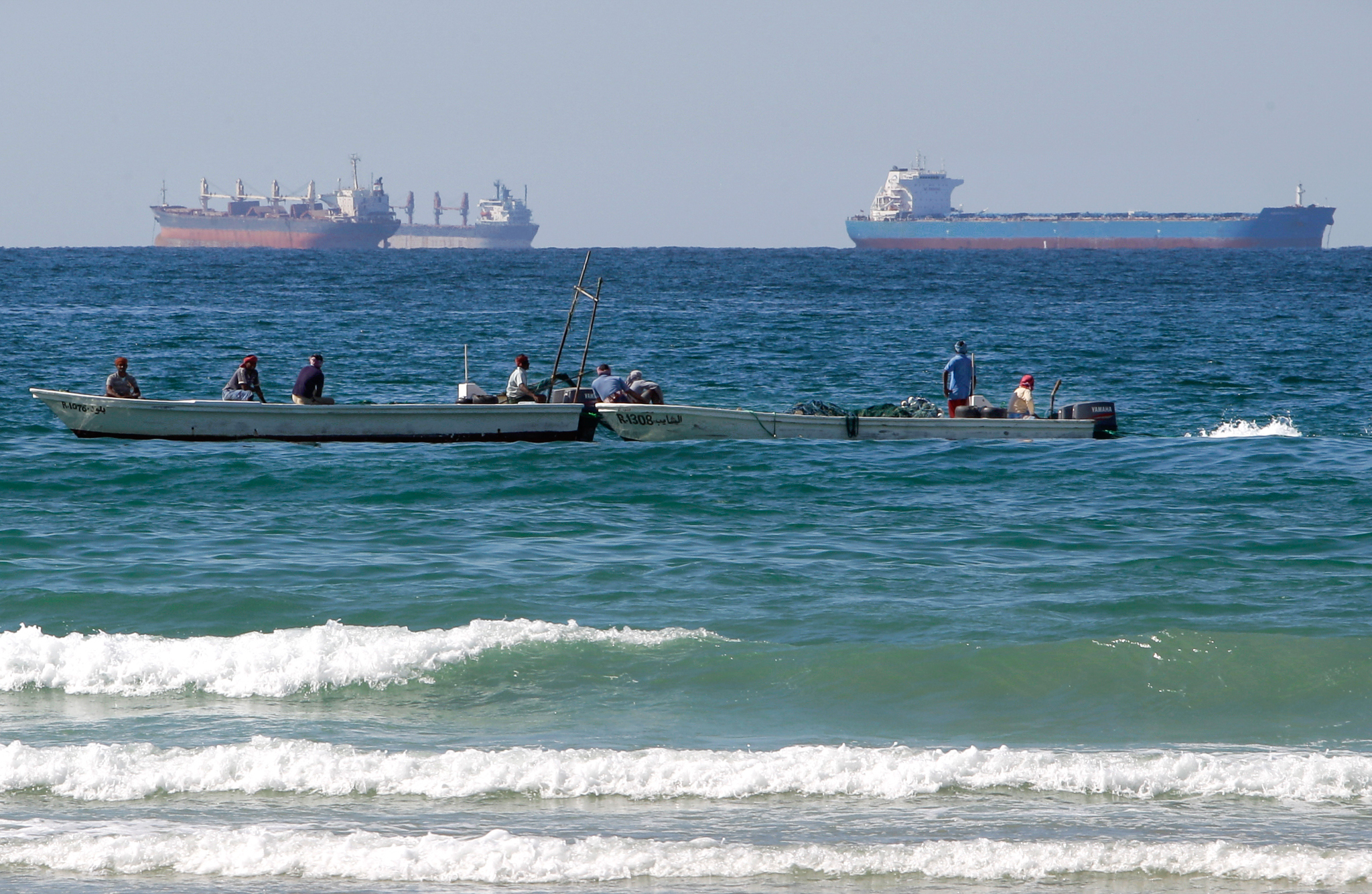 受霍尔木兹海峡紧张局势牵连，我国化学、交通、电力供应等领域面临成本上升的冲击