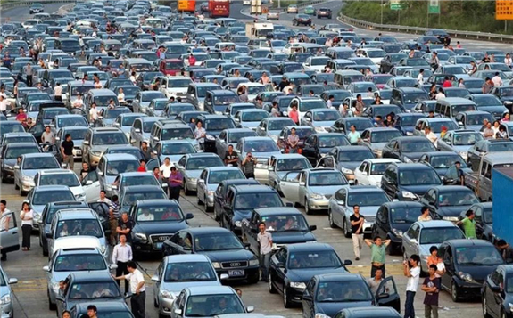 全球汽車產量正以金融危機以來最快速度下降 對全球石油需求產生了極大影響