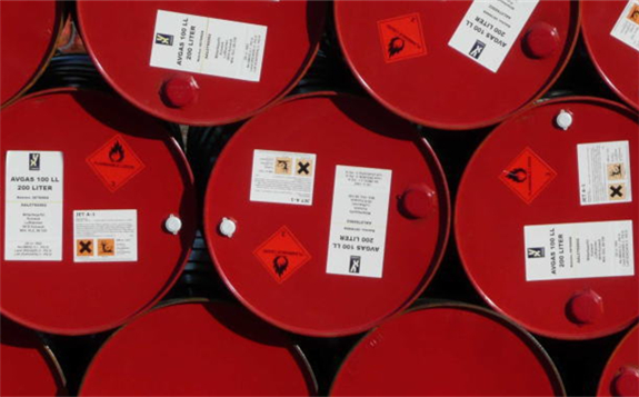 盡管季節(jié)性需求強(qiáng)勁，但由于大量進(jìn)口汽油庫(kù)存仍保持供應(yīng)過(guò)剩局面