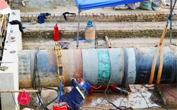 天然氣管道“扳道岔” 管道局刷新管道不停輸改線新紀錄