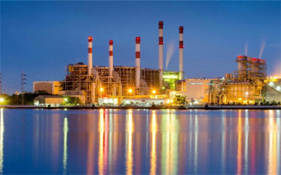 炼油厂开工率保持高位运行同时原油进口出现下降，美国原油库存出现下降