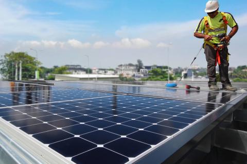 法國公司道達爾建成第1000個太陽能供電服務站