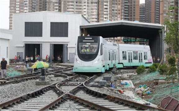 我国首辆氢能有轨电车开始调试