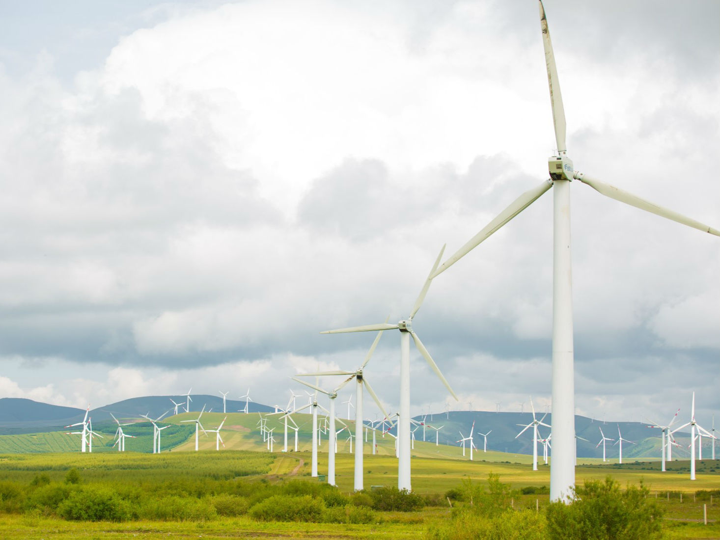 能源巨變：煤電油之外，“添了風光”