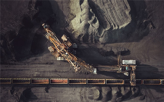 特朗普的競選口號是重振煤炭行業(yè)，卻也無法阻止煤炭公司的破產(chǎn)