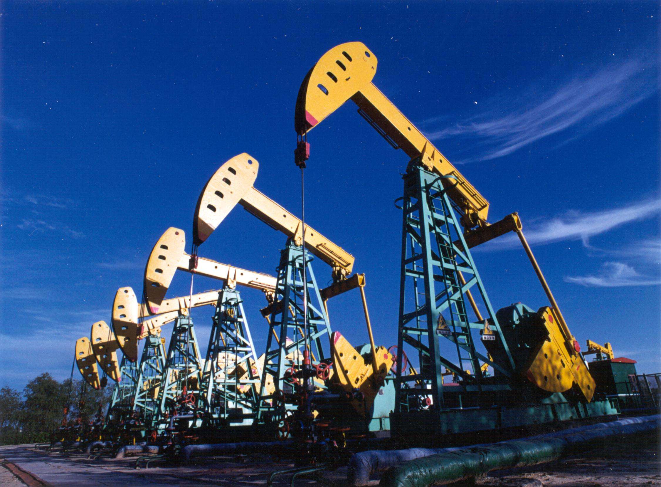 高峰日产石油近5000吨 中国海油恩平15-1油田群正式投产