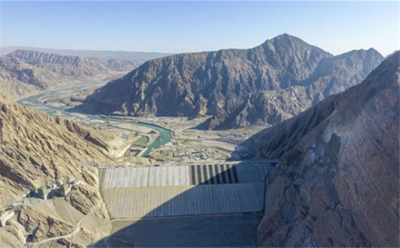 “新疆三峡”阿尔塔什水利枢纽工程下闸蓄水