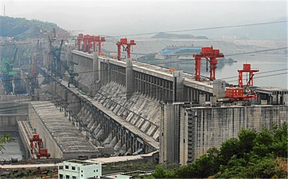 伊朗內閣批準為電廠和鐵路項目融資20億歐元