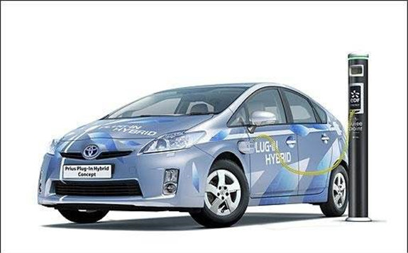 丰田研发为普锐斯充电的太阳能电池板