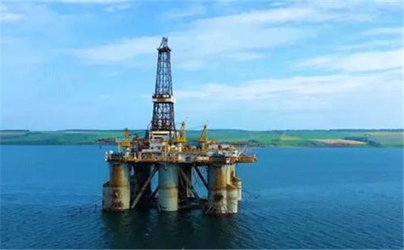 伊朗擴建格什姆島煉化儲油設施