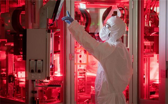 中美贸易协议：美政府针对中国电池的进口关税减半