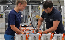 宝马集团扩大电动驱动器生产中心产能及动力电池生产规模