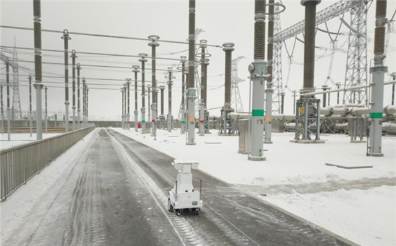 疆電東送智能機(jī)器人“上崗”1-2月已外送電量逾54億千瓦時(shí)