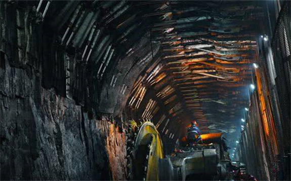 全國已建成超200個智能化采煤工作面，到2035年煤礦將基本實(shí)現(xiàn)智能化