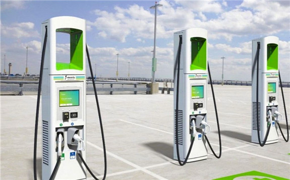 充電樁爆發式增長 將推動綜合能源服務加速發展