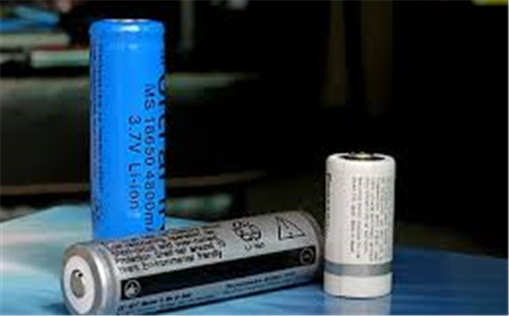 英國研究人員利用人工智能技術改善電池健康和安全性