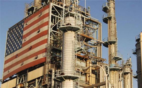 美国石油巨头一个月两次减少支出 暗示美油产量存在下滑空间