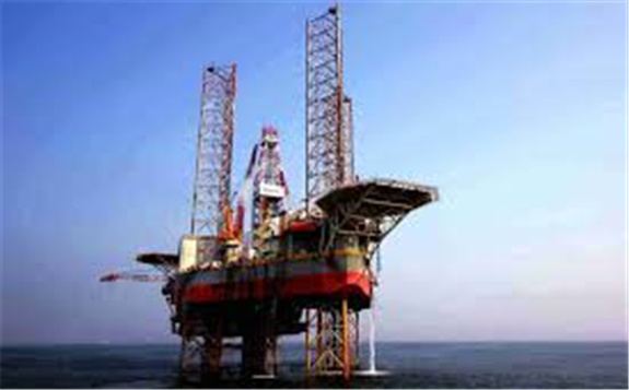 由于全球石油供應過剩，海上鉆井市場面臨艱難考驗