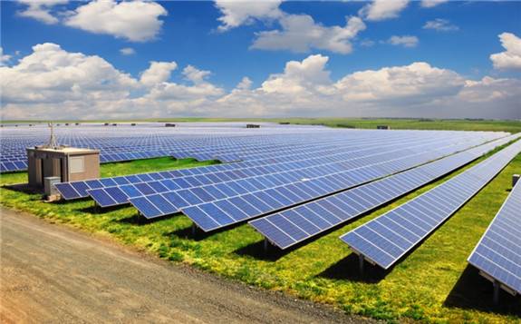 津巴布韦希望从传统水力和火力发电转向太阳能发电 
