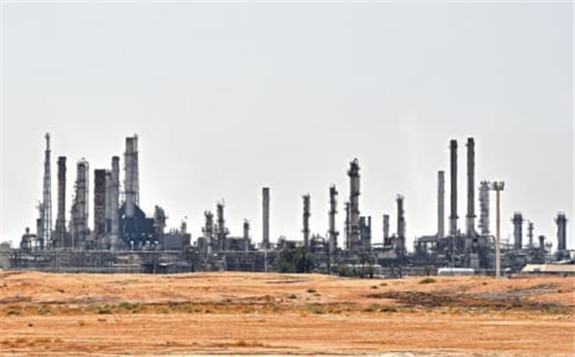 石油需求回升 沙特阿拉伯上調石油價格