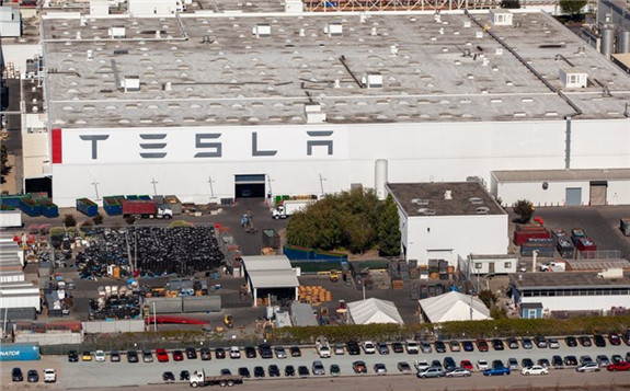 特斯拉CEO馬斯克堅持要求特斯拉加州工廠復工